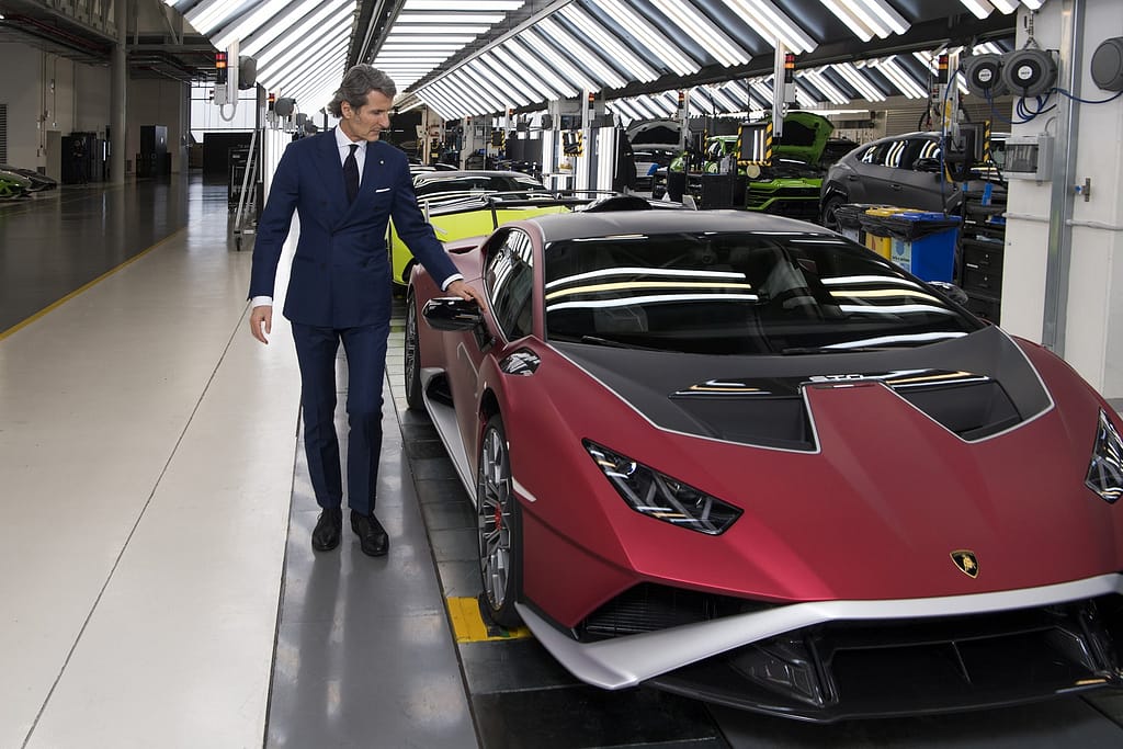 Stephan Winkelmann, PDG de Lamborghini, et l'Huracan STO 